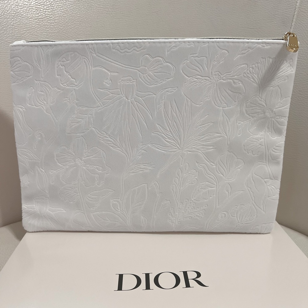Dior Gift Set - Picture 4 of 14